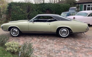 Buick-Riviera-1968-Gold-Black-14