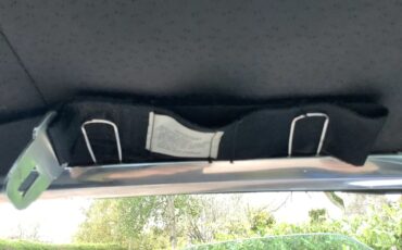 Buick-Riviera-1968-Gold-Black-15