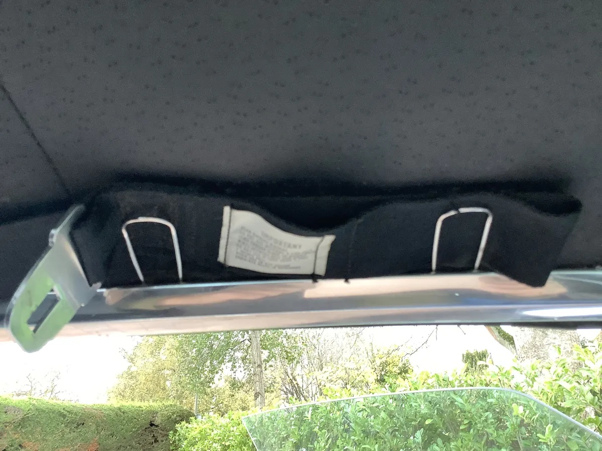 Buick-Riviera-1968-Gold-Black-15