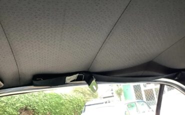 Buick-Riviera-1968-Gold-Black-4