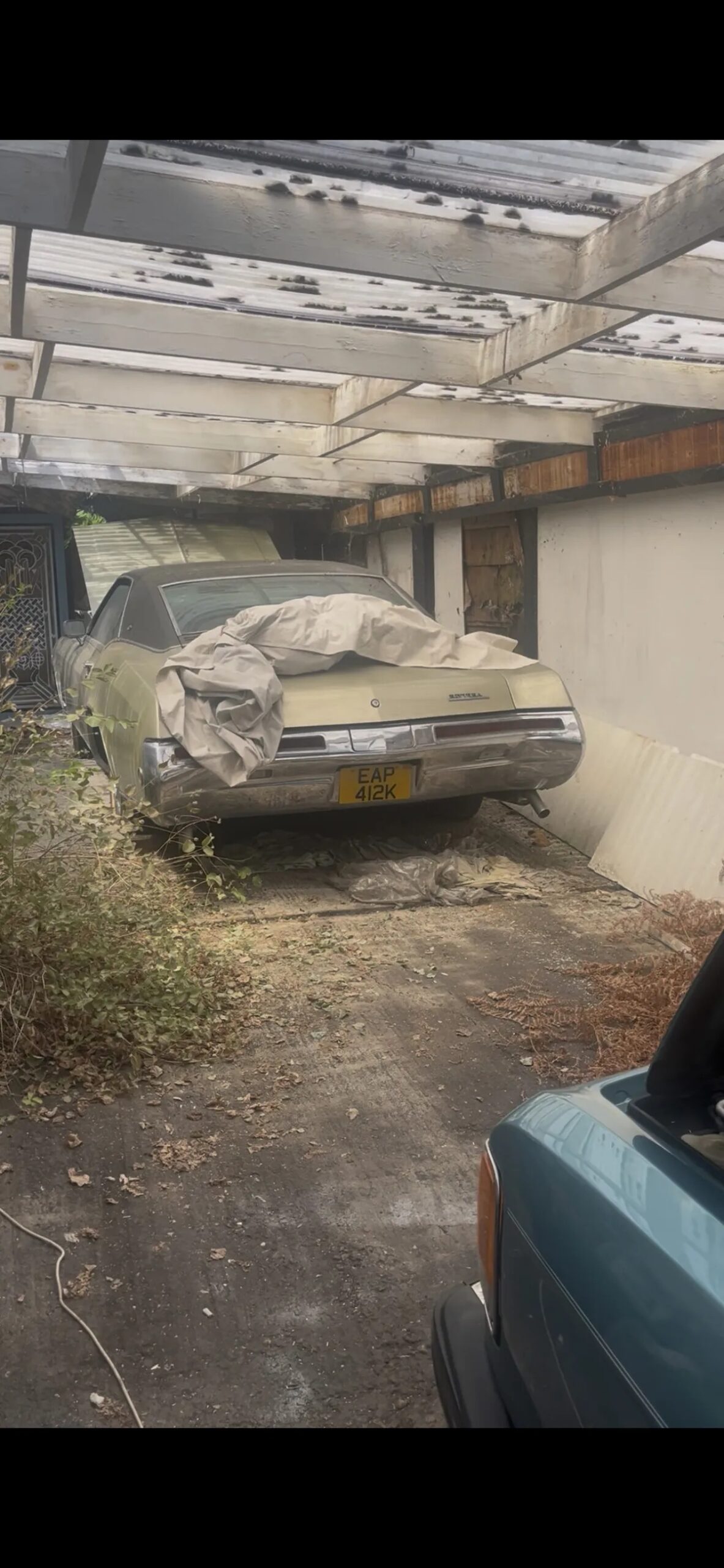 Buick-Riviera-1968-Gold-Black-8