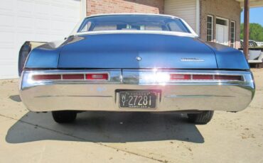 Buick-Riviera-1969-Coupe-24