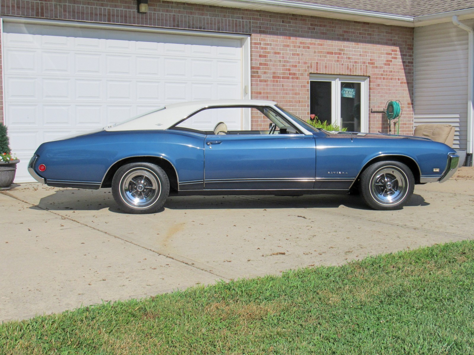 Buick-Riviera-1969-Coupe-3