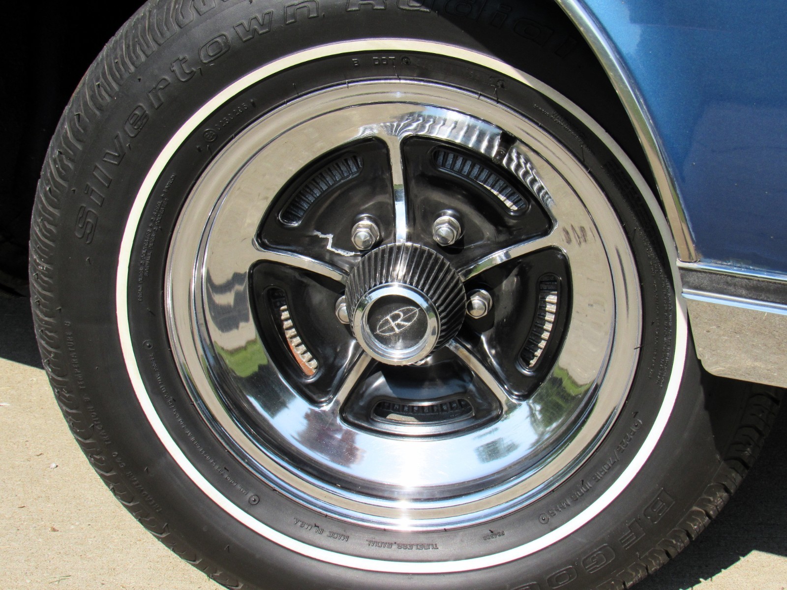 Buick-Riviera-1969-Coupe-32