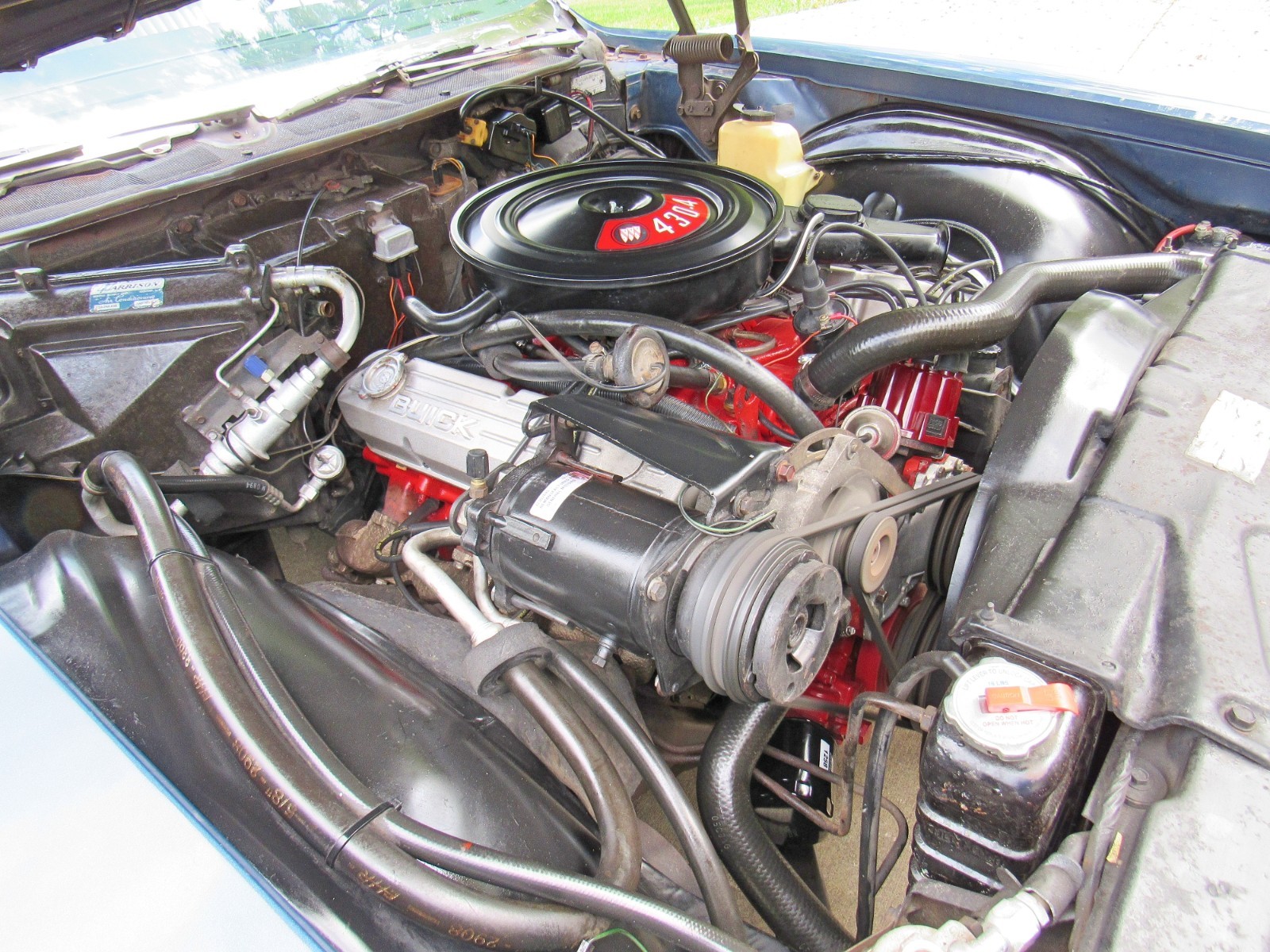 Buick-Riviera-1969-Coupe-34