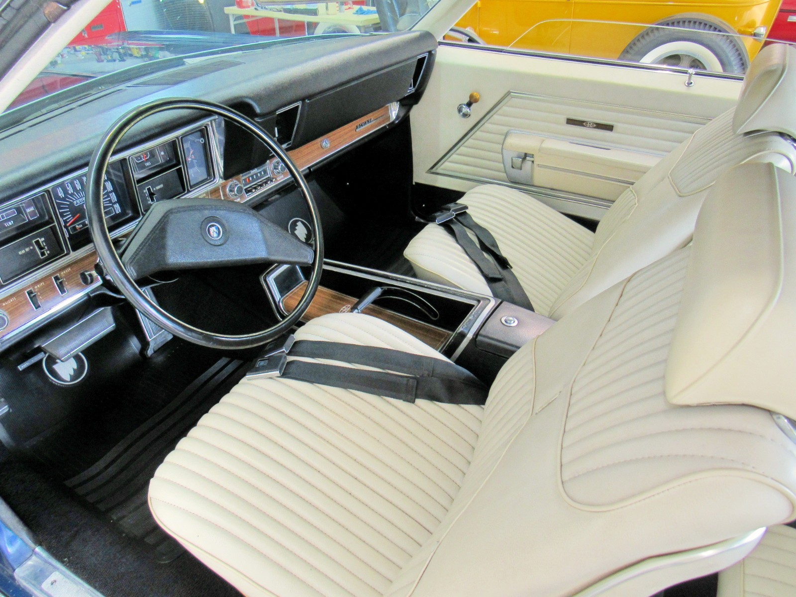 Buick-Riviera-1969-Coupe-6