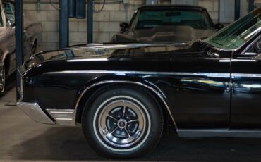 Buick-Riviera-1970-2-Door-Hardtop-2