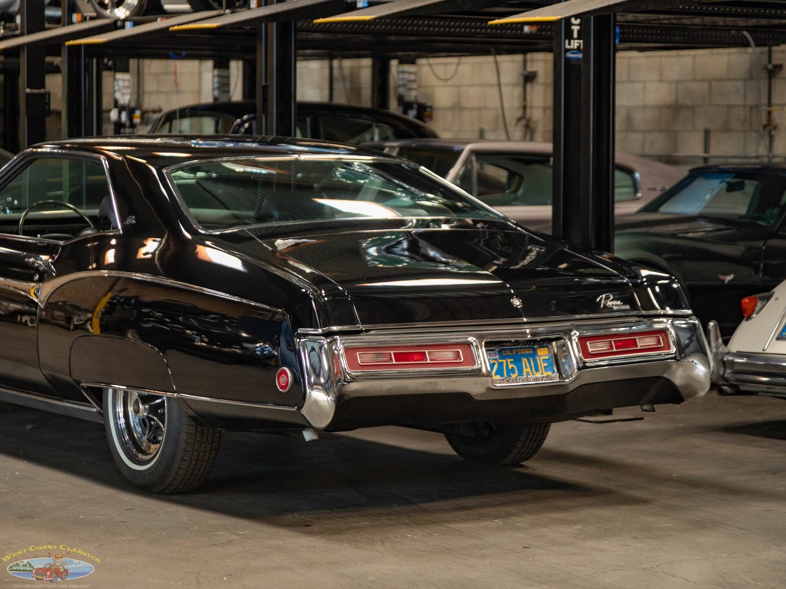 Buick-Riviera-1970-2-Door-Hardtop-23