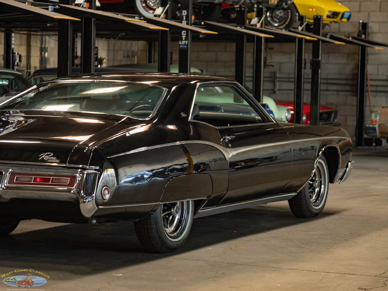 Buick-Riviera-1970-2-Door-Hardtop-26