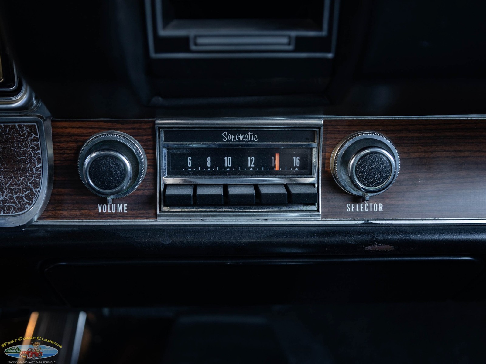 Buick-Riviera-1970-2-Door-Hardtop-38