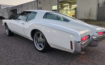 Buick-Riviera-1972-1