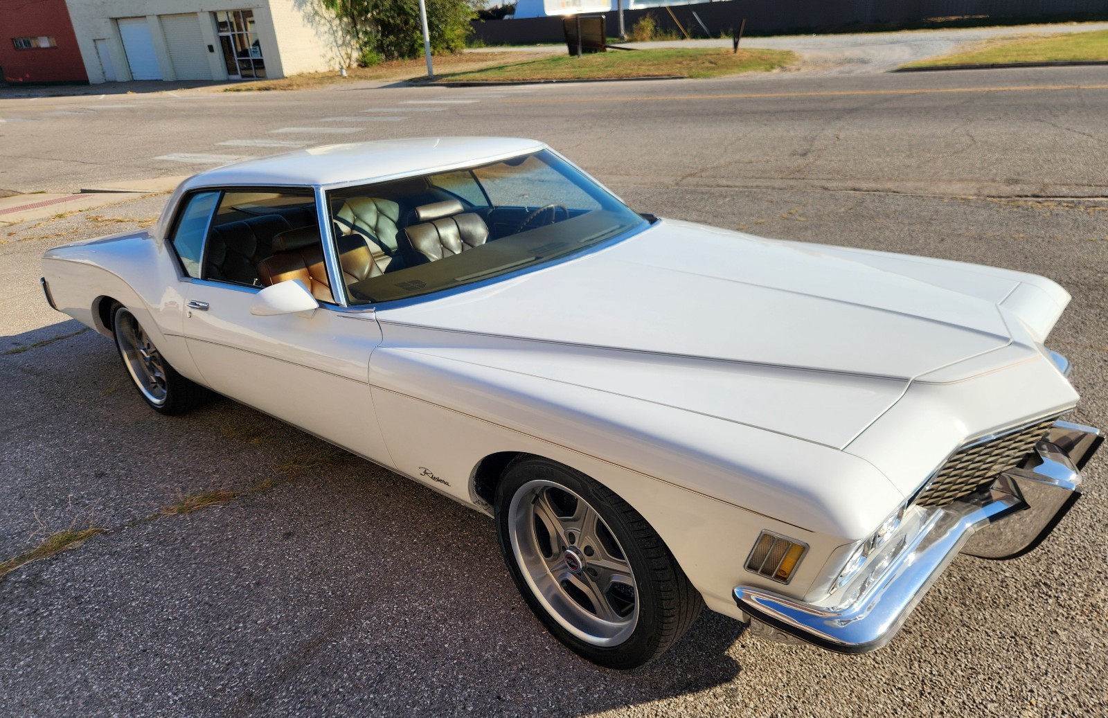 Buick-Riviera-1972-10