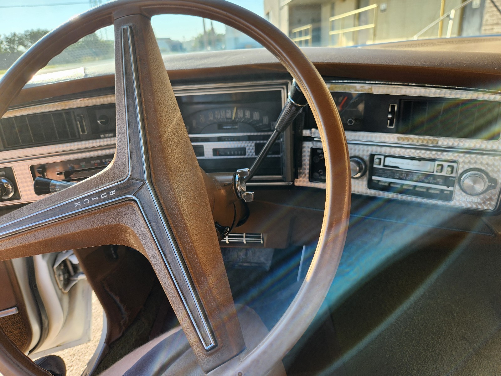 Buick-Riviera-1972-18