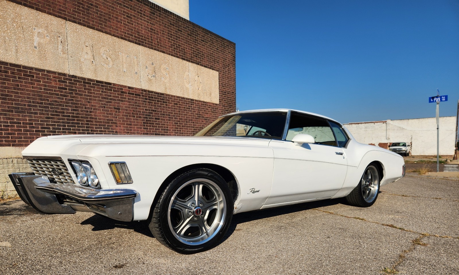 Buick-Riviera-1972-4