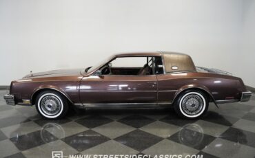 Buick-Riviera-1983-Hardtop-10