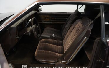 Buick-Riviera-1983-Hardtop-3