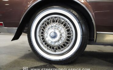 Buick-Riviera-1983-Hardtop-35