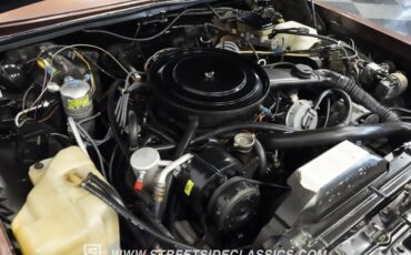 Buick-Riviera-1983-Hardtop-38