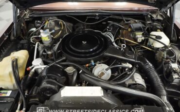 Buick-Riviera-1983-Hardtop-4