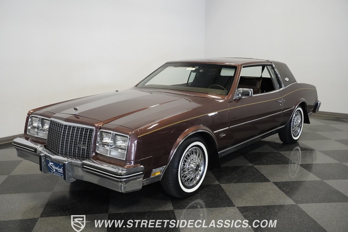 Buick-Riviera-1983-Hardtop-9