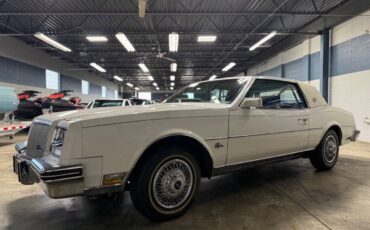 Buick-Riviera-1985-COUPE-2