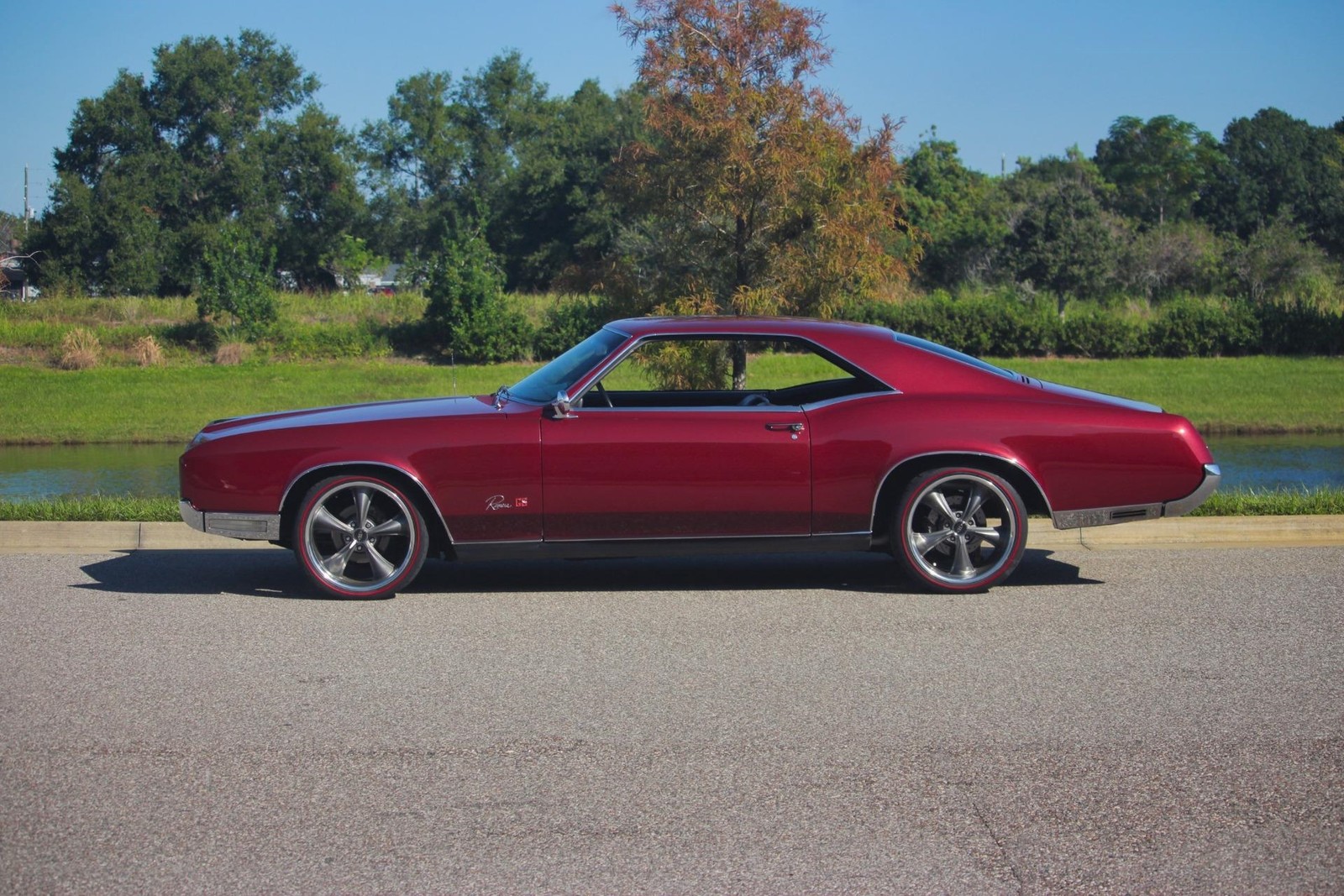 Buick-Riviera-GS-1966-2-Door-18
