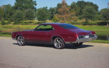 Buick-Riviera-GS-1966-2-Door-3