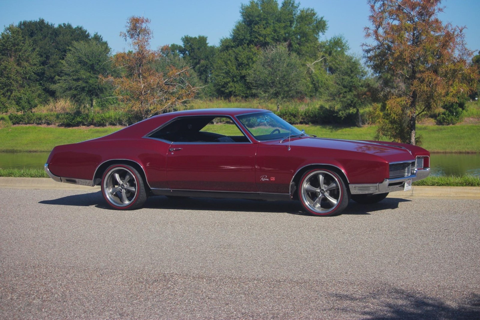 Buick-Riviera-GS-1966-2-Door-33