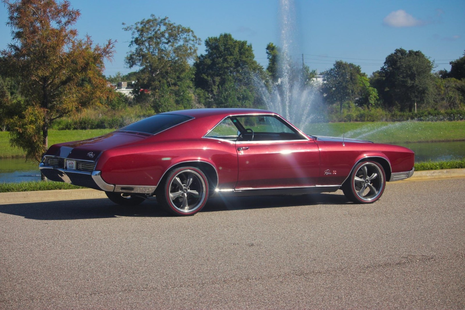 Buick-Riviera-GS-1966-2-Door-35