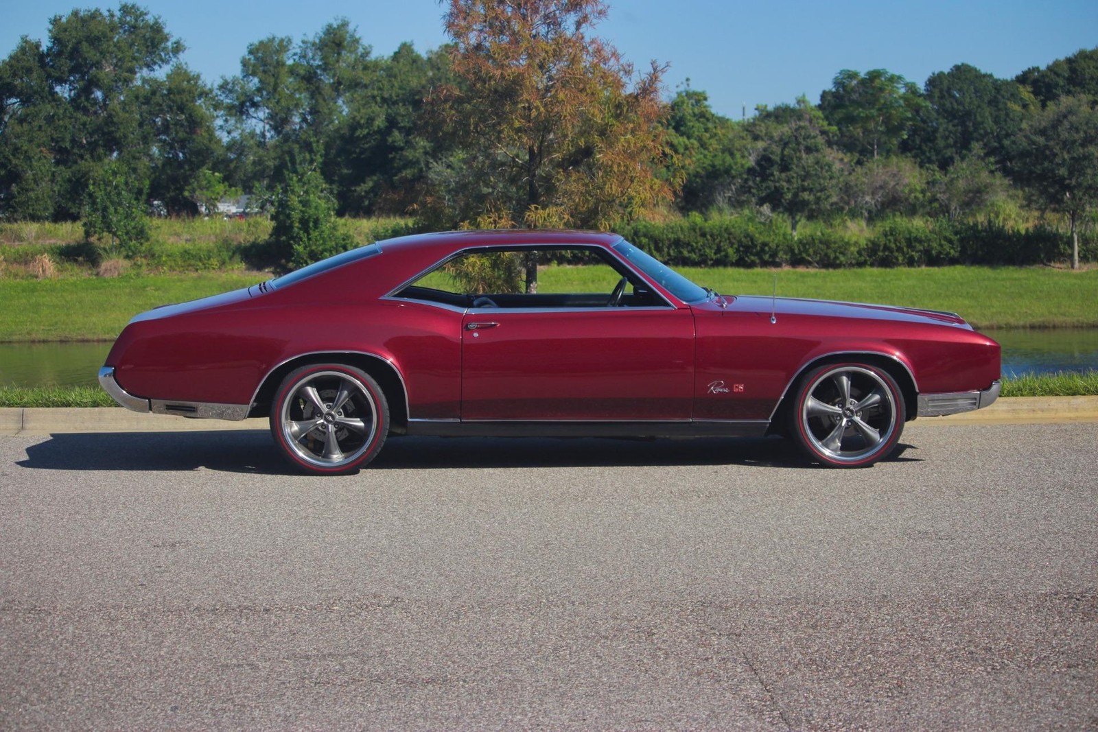 Buick-Riviera-GS-1966-2-Door-6