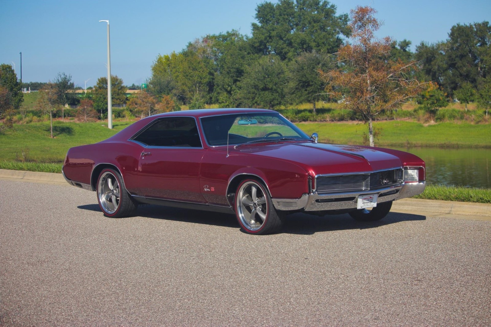 Buick-Riviera-GS-1966-2-Door-8