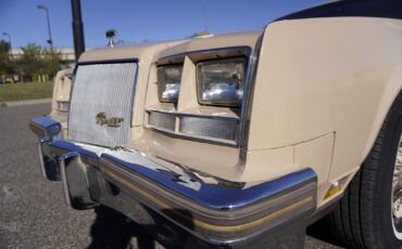 Buick-Riviera-XX-Anniversary-Edition-1983-Coupe-17