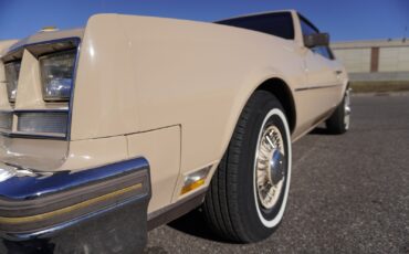 Buick-Riviera-XX-Anniversary-Edition-1983-Coupe-18