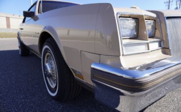 Buick-Riviera-XX-Anniversary-Edition-1983-Coupe-22