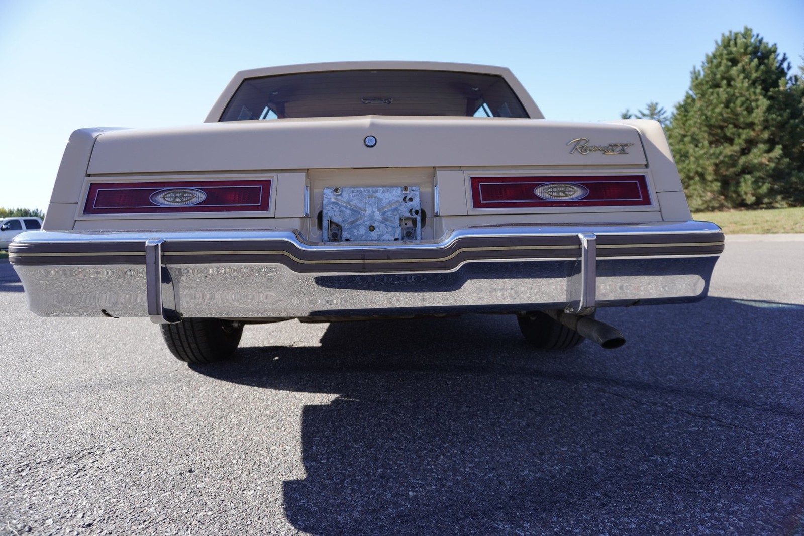Buick-Riviera-XX-Anniversary-Edition-1983-Coupe-32