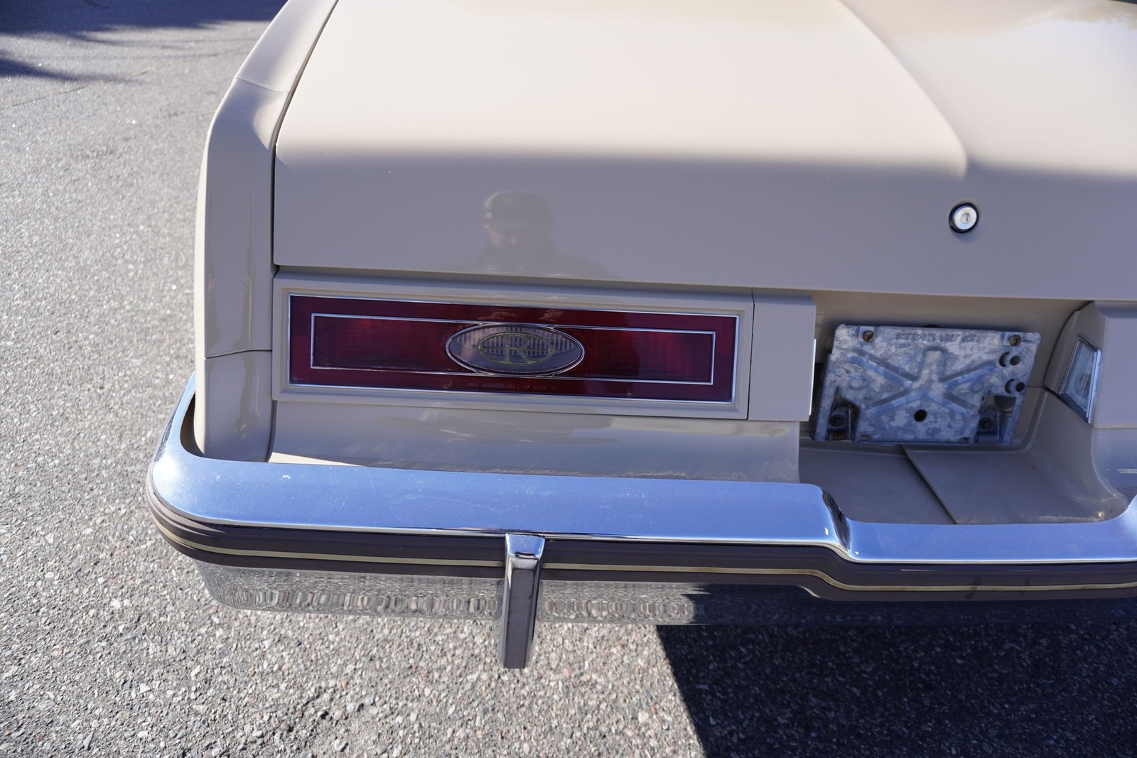 Buick-Riviera-XX-Anniversary-Edition-1983-Coupe-33