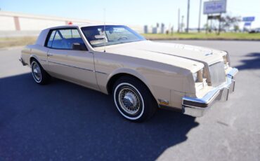 Buick-Riviera-XX-Anniversary-Edition-1983-Coupe