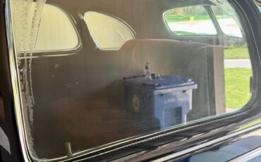 Buick-Roadmaster-1939-Sedan-13