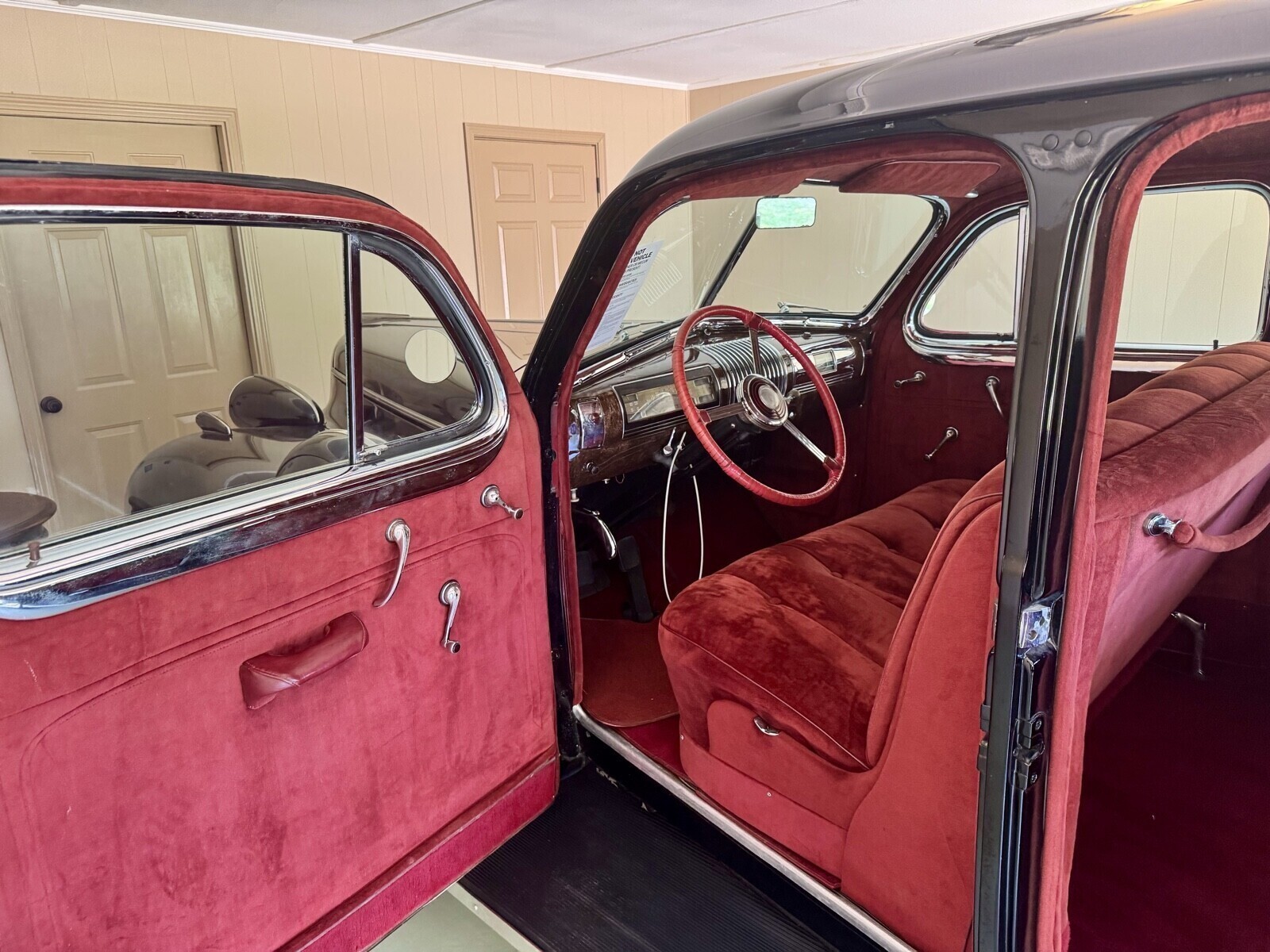 Buick-Roadmaster-1939-Sedan-20