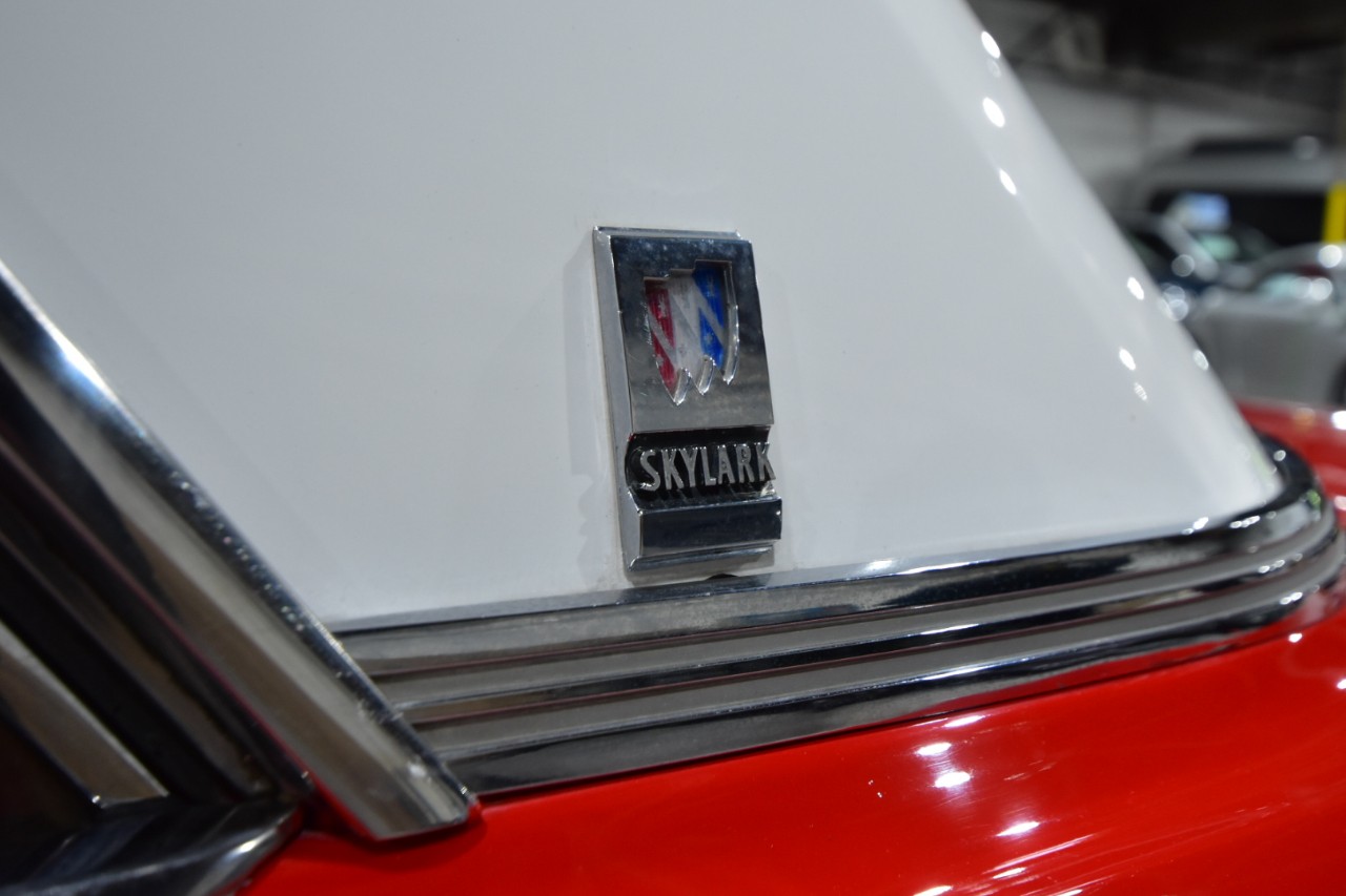 Buick-Skylark-1963-Classic-Car-10