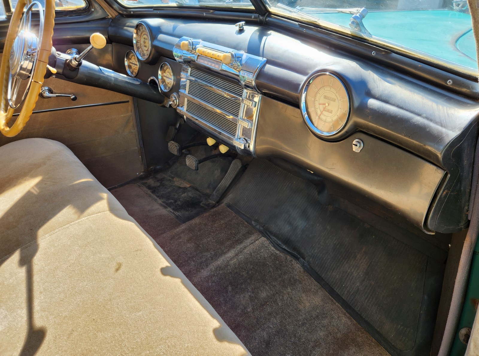 Buick-Super-1947-Sedan-14