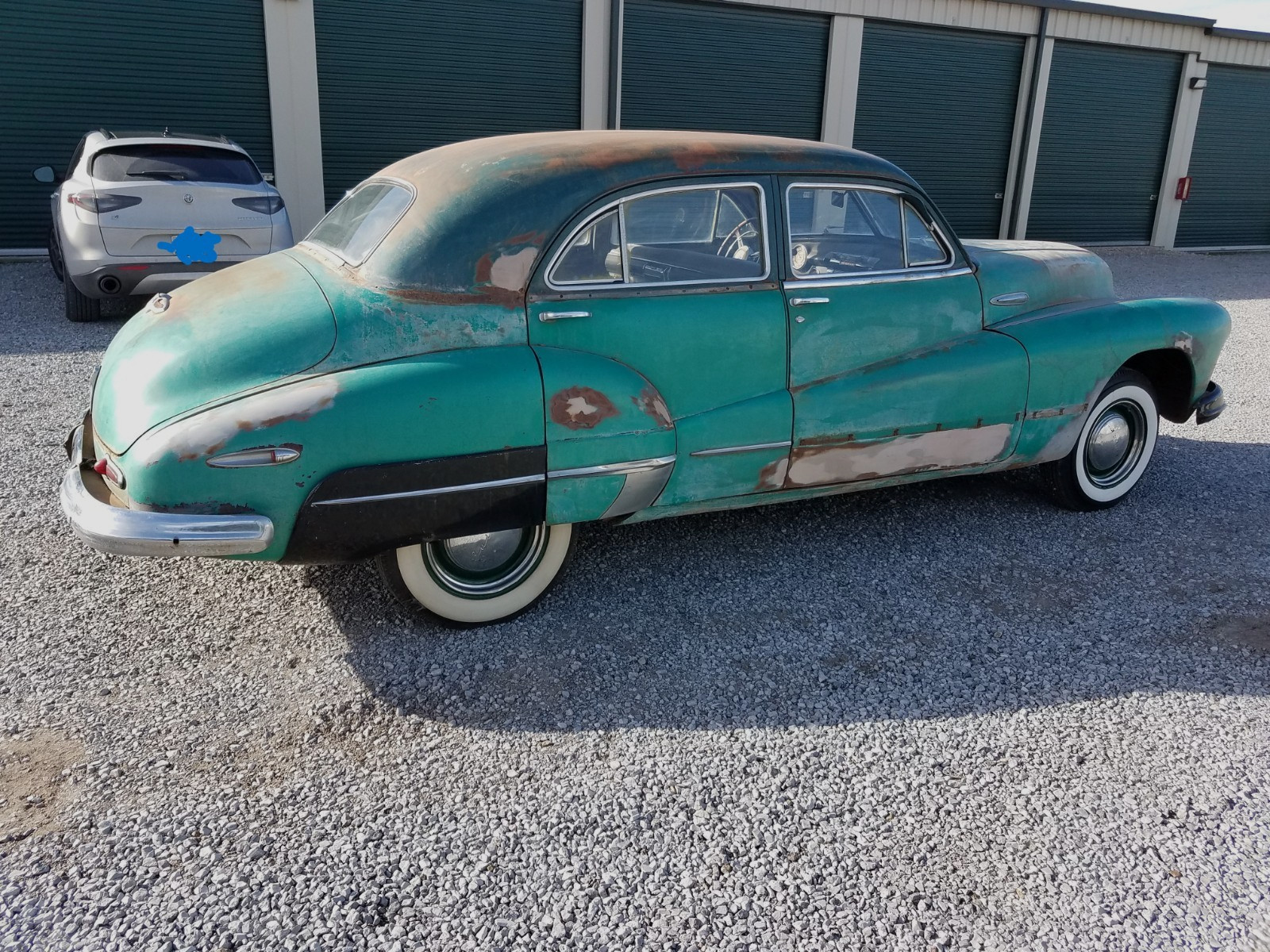 Buick-Super-1947-Sedan-2