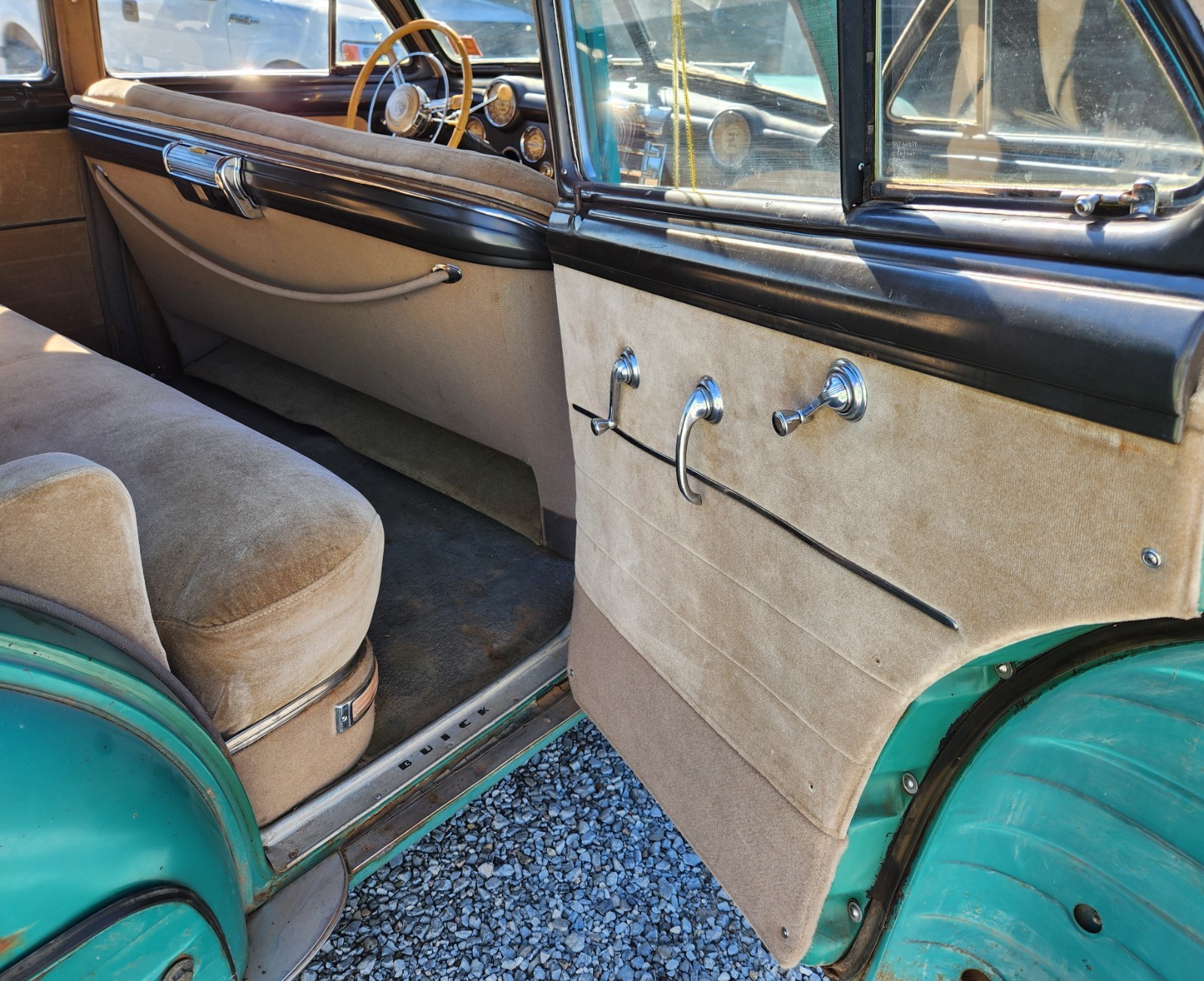 Buick-Super-1947-Sedan-9