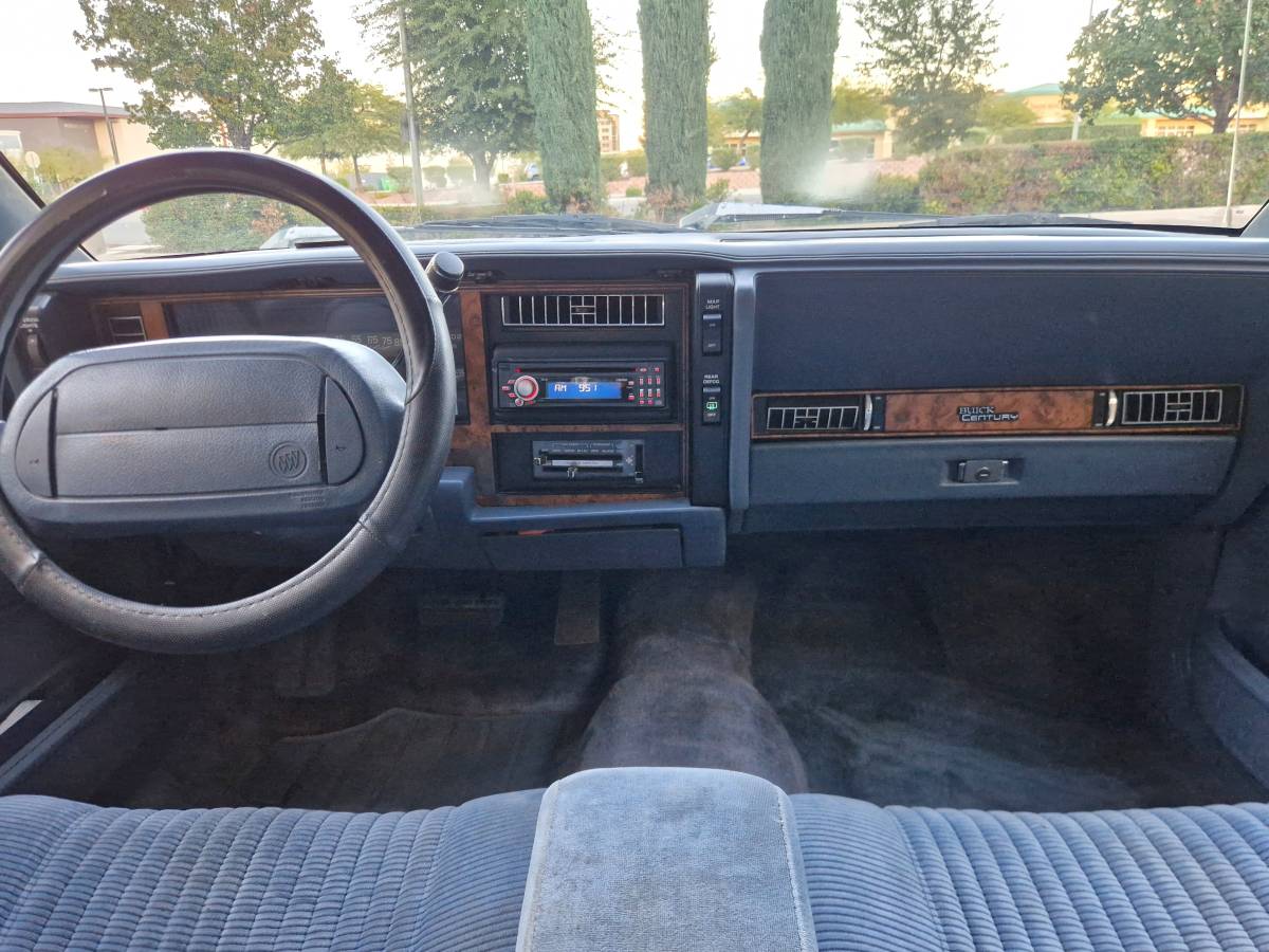 Buick-century-1994-16