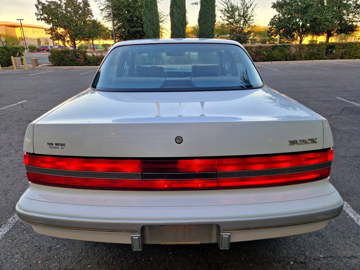 Buick-century-1994-4