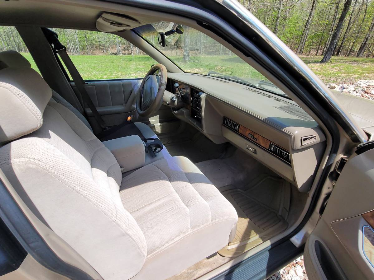 Buick-century-1995-13