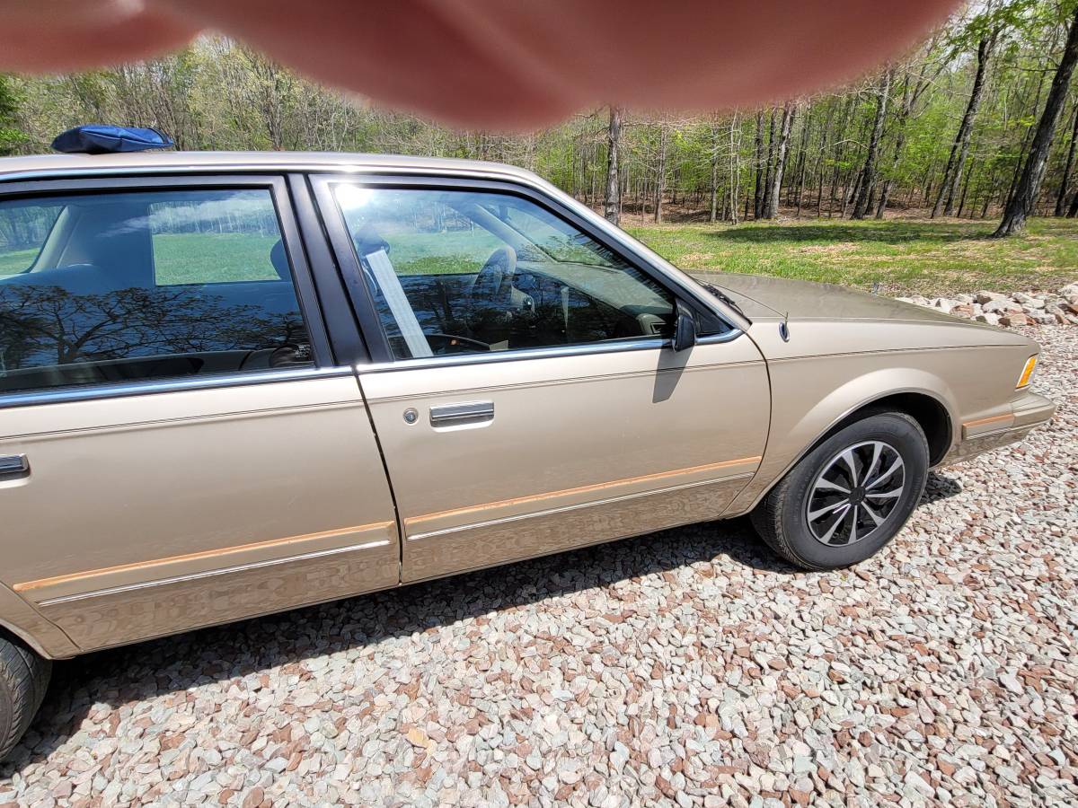 Buick-century-1995-17