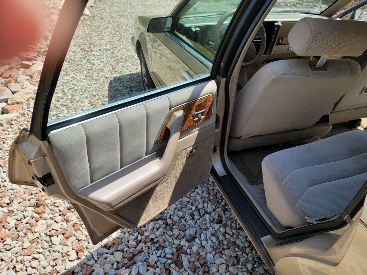 Buick-century-1995-20