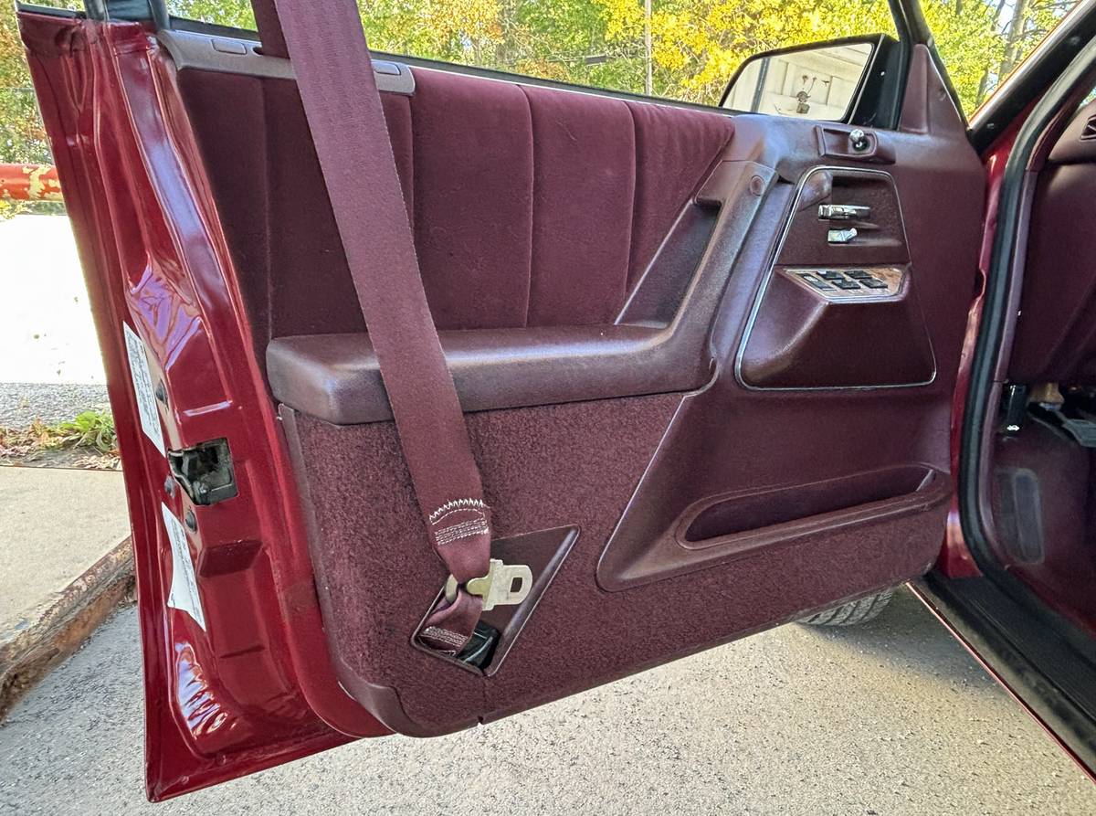 Buick-century-wagon-1996-red-19