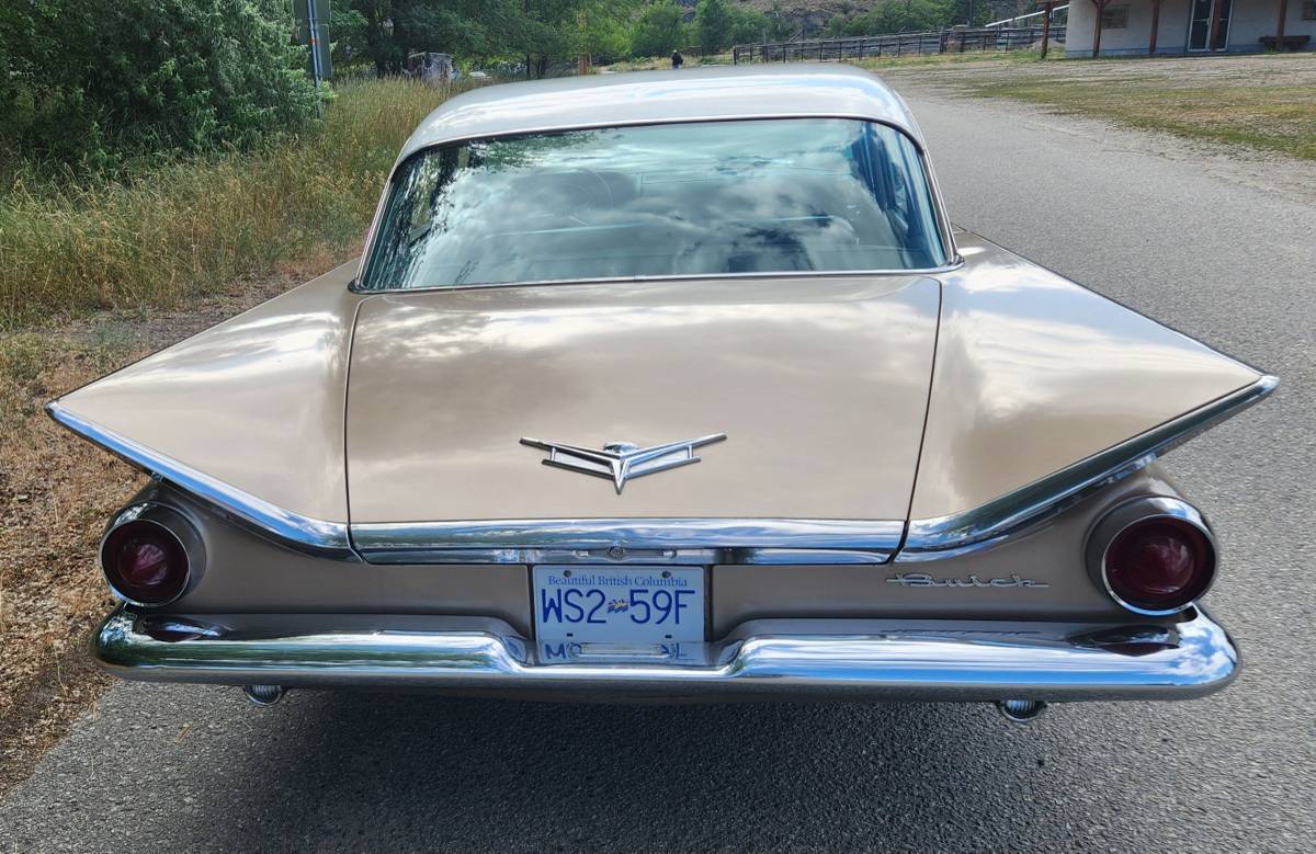 Buick-electra-1959-brown-3